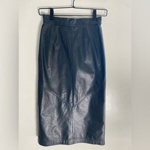 VINTAGE L’estelle Genuine Black Leather Pencil Skirt - Size 4